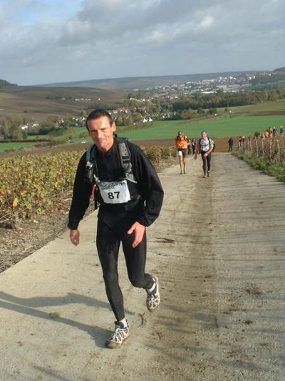 Montée ver l'église de CHAVOT 29ème