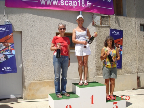 Podium VF3 au complet , Christiane HOSTOMME sur la plus haute marche