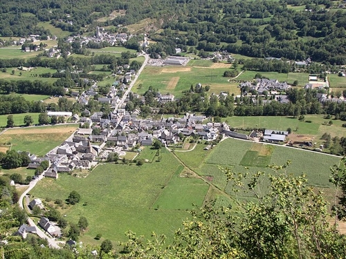 VIELLE AURE : village départ