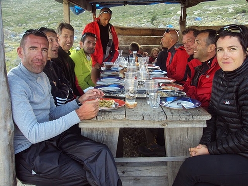 Repas à la terrasse des bergeries