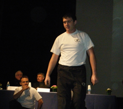...et Arnaud JEANNEL (instructeur) nous ont fait une démo de KRAV MAGA