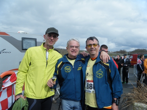 nos 2 animateurs de fin de course : Daniel BURNIER, Claude PEREZ alias Chouchou avec Philippe POMPON