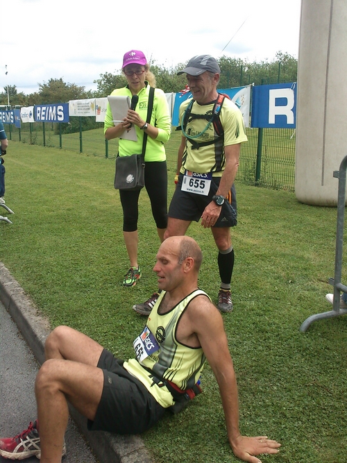 A l'arrivée Thierry LECOURT bien fatigué ( il n'a pas encore bien récupéré du Maxi trail d'Annecy )