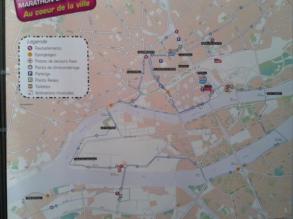 parcours : plusieurs boucles avec 4 passages centre ville