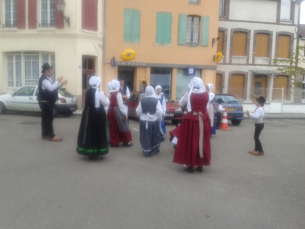 danses  régionales ??
