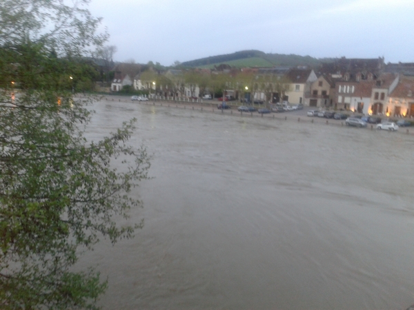 L' Yonne .......