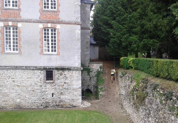 dernier talus pour Bruno ..et erreur, il oublie de faire le tour du parc