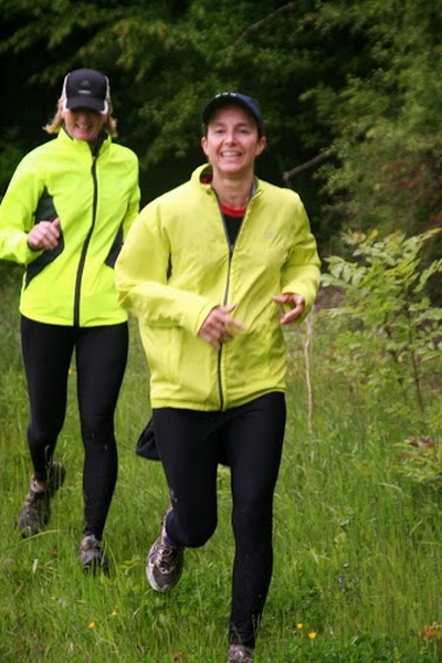 En rando....on s'éclate aussi....Stéphanie WARRAND et Florence GOBILLARD !!