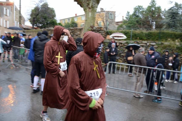 Ces 2 là ont adapté la tenue à la météo !