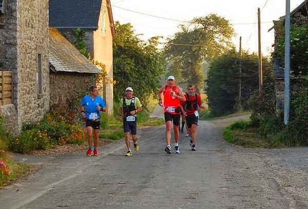 Quelques kms plus loin.....tenues d'été