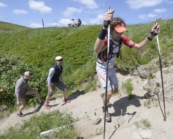 le second du 85km arrive à la crête du Honeck