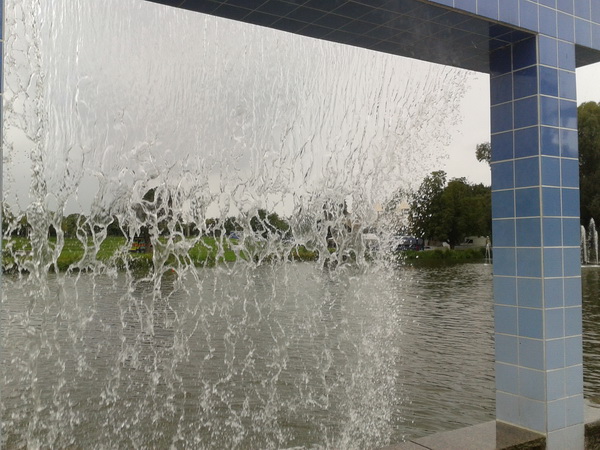 Ce n'est pas celle du ciel mais un des nombreux bassins du parc