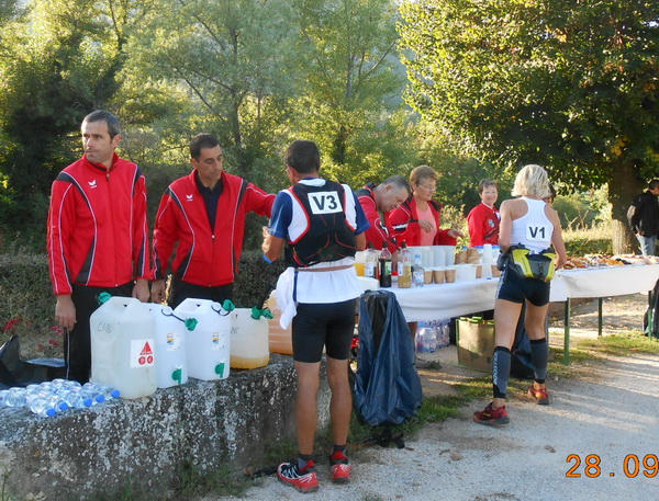 ravitaillement après la 1ère boucle (23km)