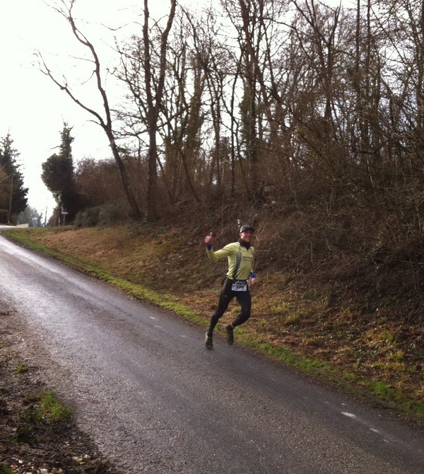 Nadine prend le relais photo.....avec la joie de Sébastien ,1er du 10km