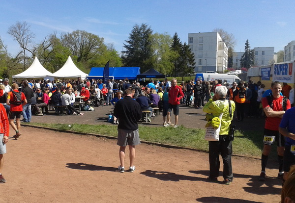 Sympa avec le beau  temps.....barbecue, repas, bar....