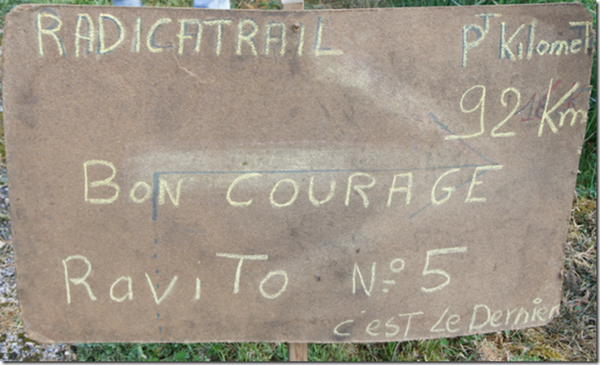 Km92, Fred a le regard fuyant, il est exténué et n'ira pas plus loin, on assiste à la scène impuissant, c'est dur