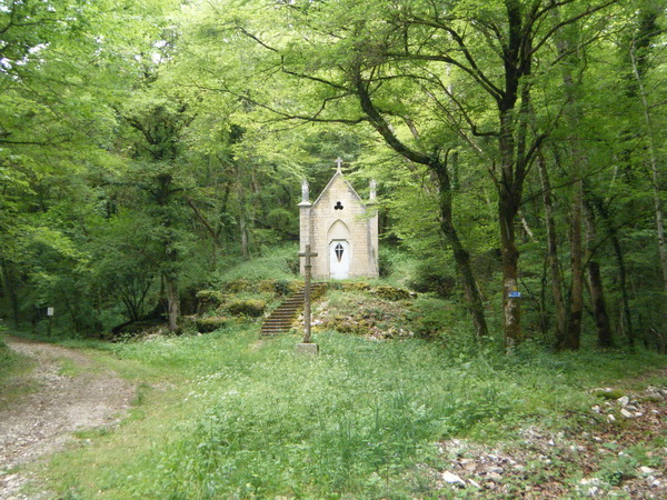 Chapelle en forêt