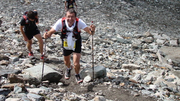 Encore quelques mètres et c'est 3000m au glacier.....dur, souffle court, mais on garde le sourire