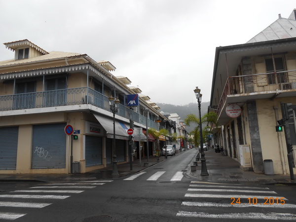 les rues de la capitale , jour de grand raid !!