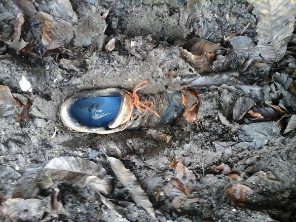 un terrain bien boueux par endroit.....la chaussure de Dominique ...en arrêt