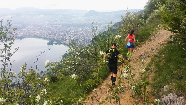 Dernière montée, au fond Annecy le vieux et l'arrivée