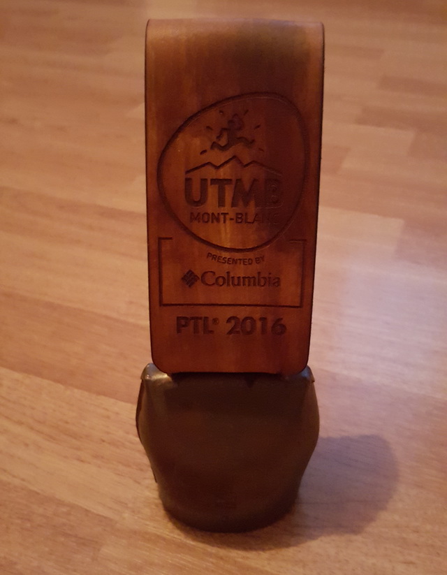 la cloche finisher....beaucoup plus représentatif qu'un tee shirt  