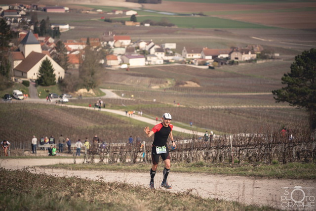 Beaucoup de monde sur tous les parcours de côtes......comme en rallye...la puissance, la vitesse et le bruit en moins...