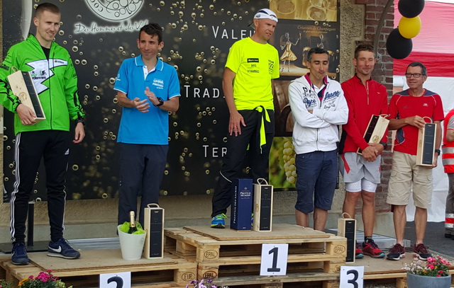 Podium masculin 28km 