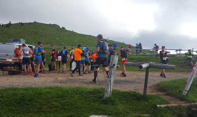 1er ravito, je rejoins Arnaud et Sébastien, Yannick est un peu plus haut