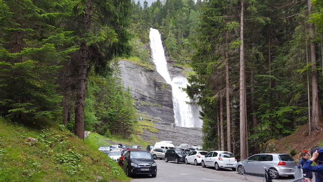 Cascade du Rouget 62km ....spectacle avant la montée au col de pelouse