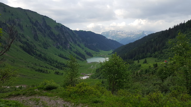 ....puis descente vers le lac de Gers....restera 10km