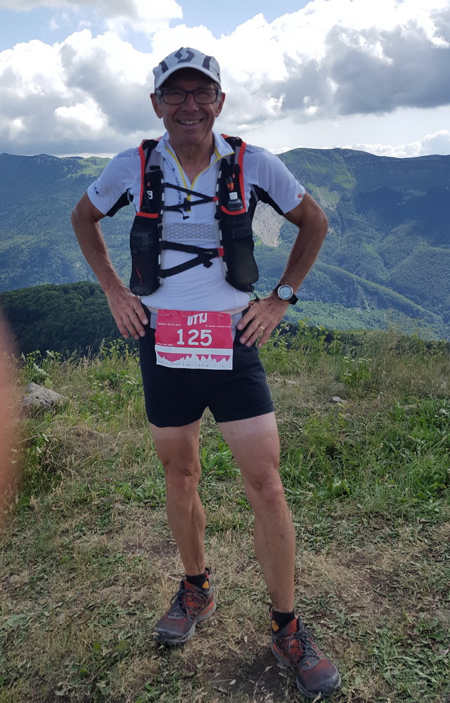 1ère étape à mi parcours au crêt de Chalam , point culminant de la course :1545m situé dans l'Ain